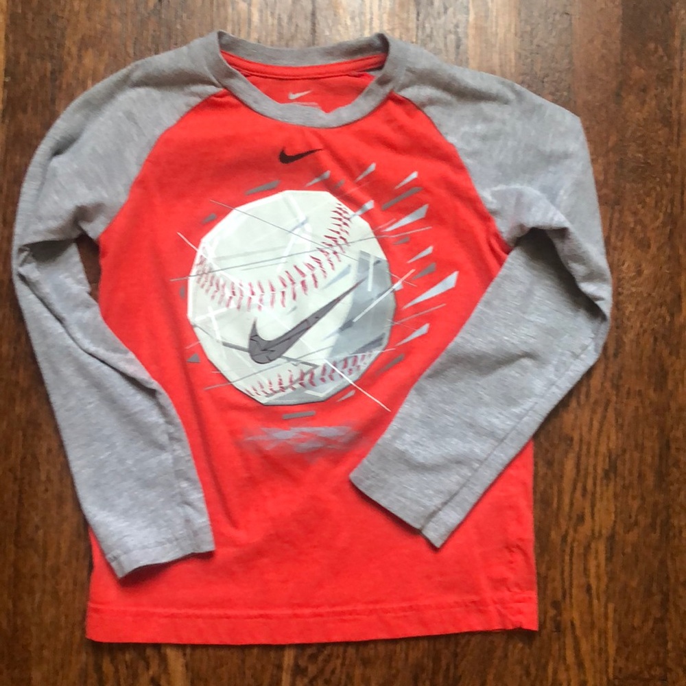 Boys Nike long sleeve shirt